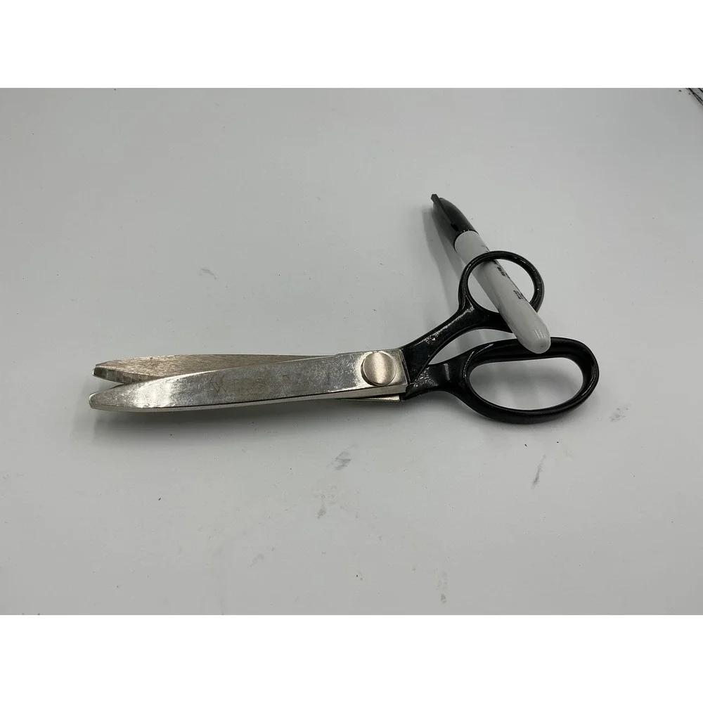 WissCB7 Pinking Shears Vintage Sewing Scissors Black Handle Made in USA 7.5 Inch